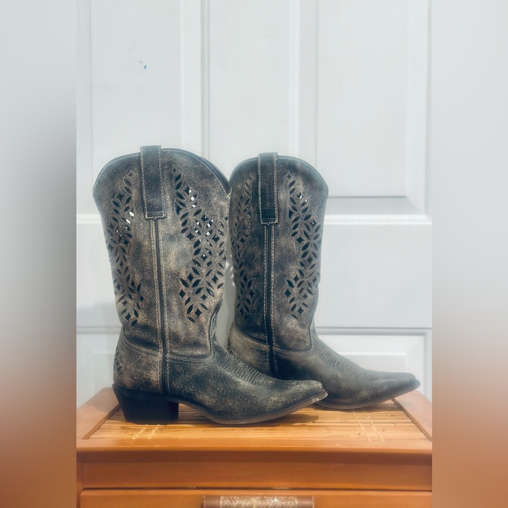 Authentic Laredo Women’s Chopped Out Western Cowboy Boot In Distressed Gray 9.5